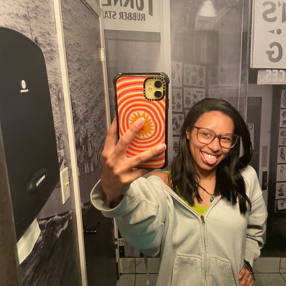 Meet your Posher, Carly